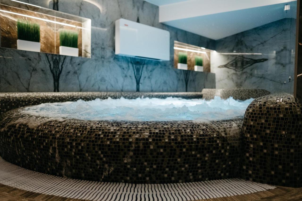 Bohema Hotell Telšiai Exteriör bild
